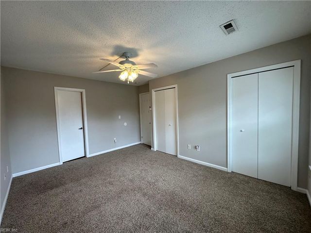 4809 Cliffony DR, Virginia Beach, VA 23464