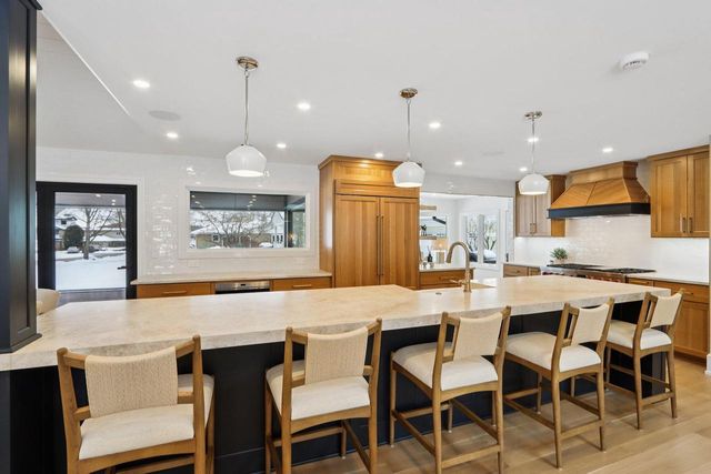 1600 Evergreen LANE, Lake Geneva, WI 53147