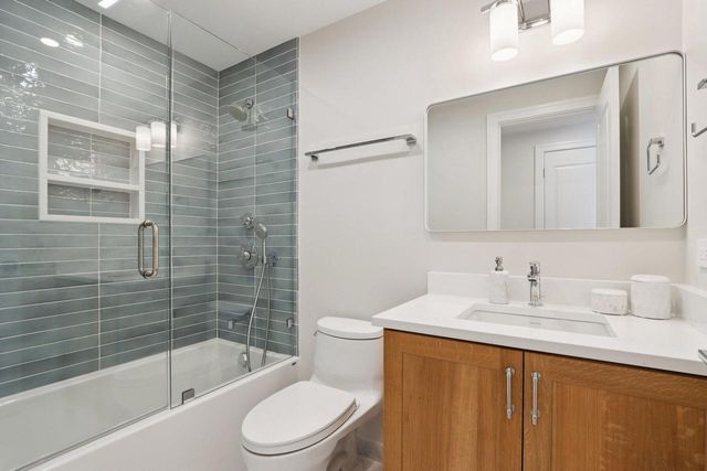 1600 Evergreen LANE, Lake Geneva, WI 53147