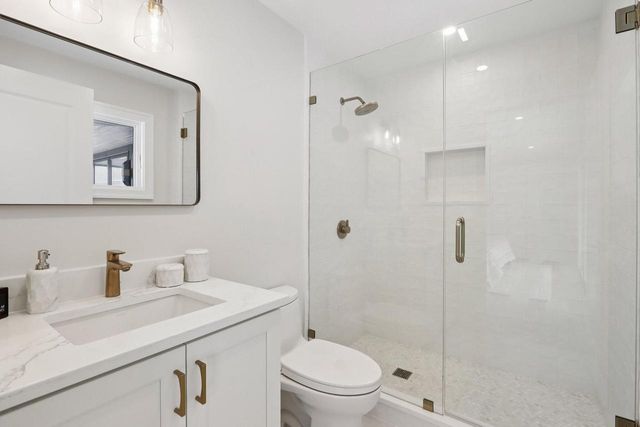 1600 Evergreen LANE, Lake Geneva, WI 53147