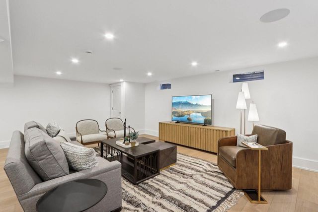 1600 Evergreen LANE, Lake Geneva, WI 53147