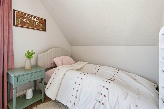 16 Orchard Ave, Wakefield, MA 01880