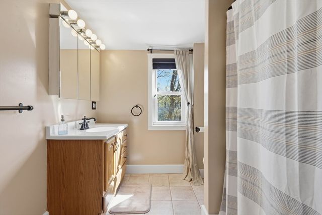 16 Orchard Ave, Wakefield, MA 01880