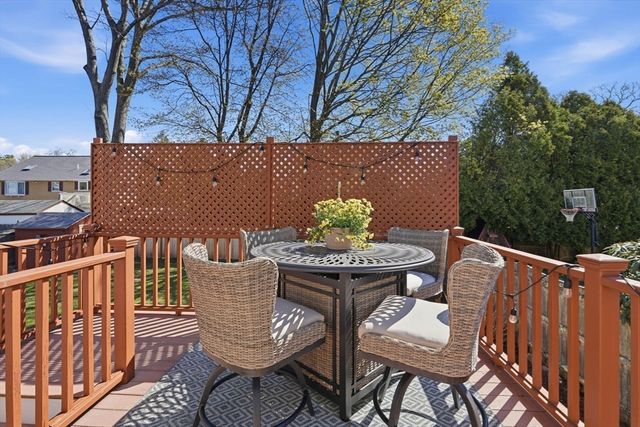 16 Orchard Ave, Wakefield, MA 01880