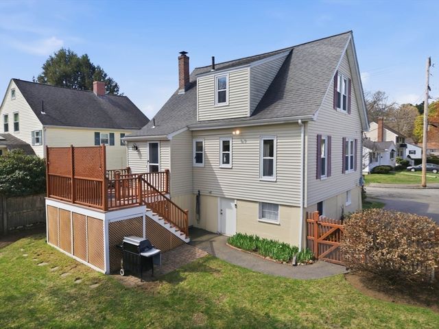 16 Orchard Ave, Wakefield, MA 01880