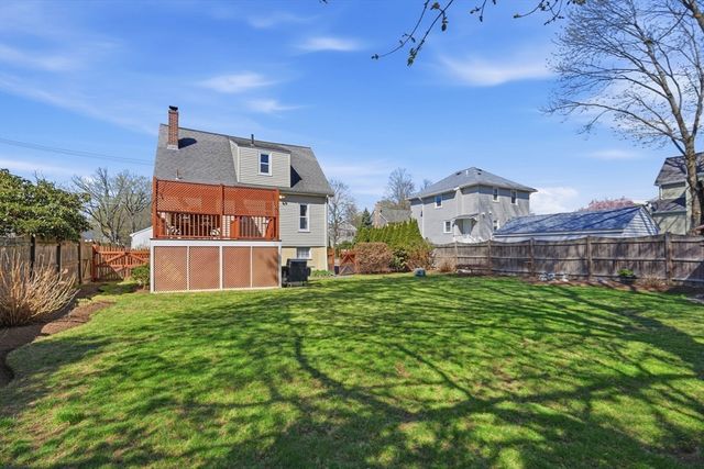 16 Orchard Ave, Wakefield, MA 01880