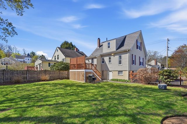 16 Orchard Ave, Wakefield, MA 01880