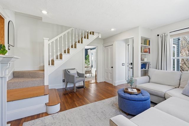 16 Orchard Ave, Wakefield, MA 01880