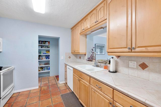 2501 NE 26th Terrace, Fort Lauderdale, FL 33305