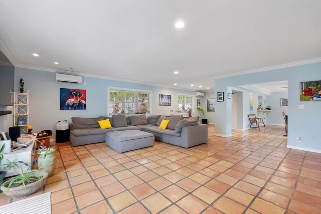 2501 NE 26th Terrace, Fort Lauderdale, FL 33305