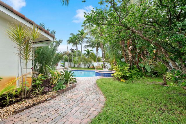 2501 NE 26th Terrace, Fort Lauderdale, FL 33305