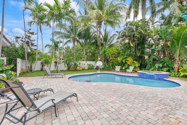 2501 NE 26th Terrace, Fort Lauderdale, FL 33305