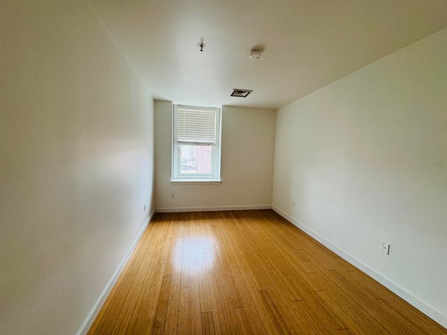 131 Main St Apt 407, Burlington, VT 05401