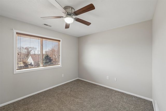 5928 NW 50th Street, Johnston, IA 50131