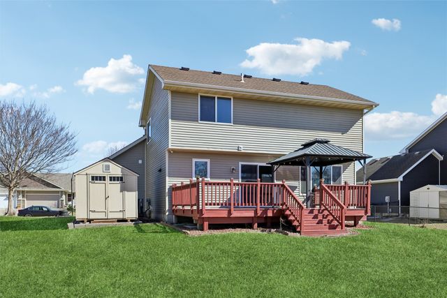 5928 NW 50th Street, Johnston, IA 50131