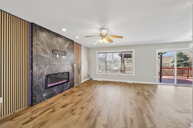 5928 NW 50th Street, Johnston, IA 50131