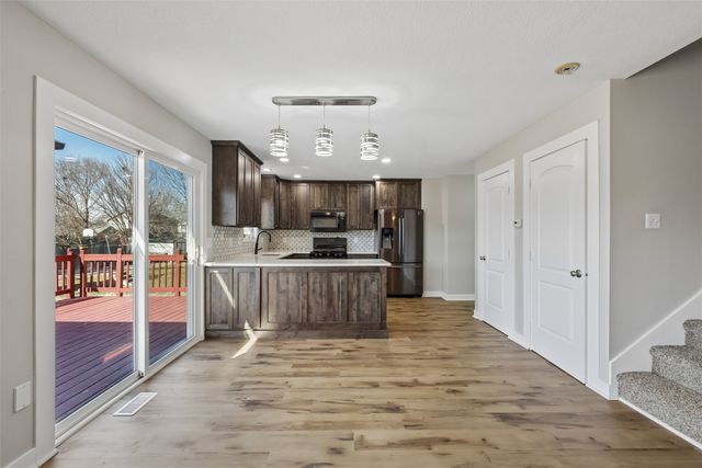 5928 NW 50th Street, Johnston, IA 50131