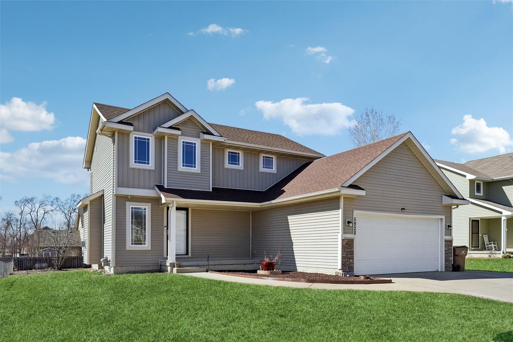 5928 NW 50th Street, Johnston, IA 50131