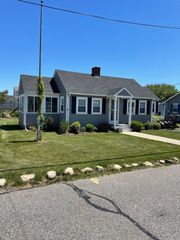 15 Saginaw Ave, Marshfield, MA 02050