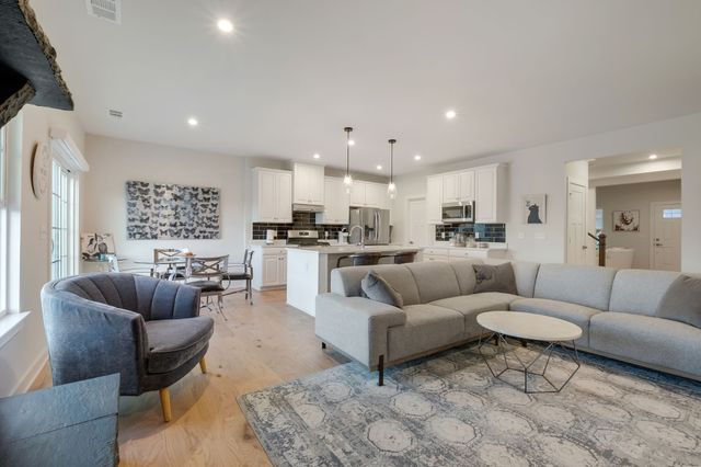 322 Collier Rd, Mount Juliet, TN 37122