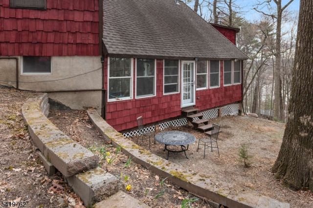 56 Cliff Road, West Milford Twp., NJ 07480