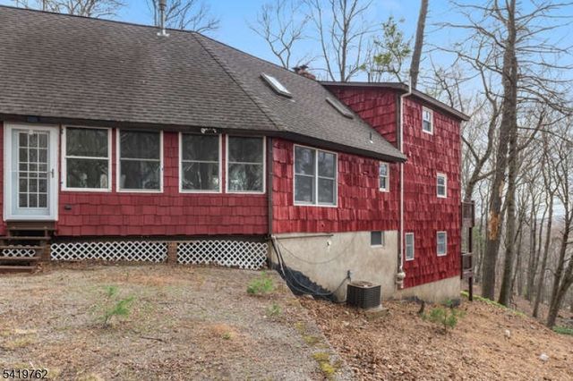 56 Cliff Road, West Milford Twp., NJ 07480