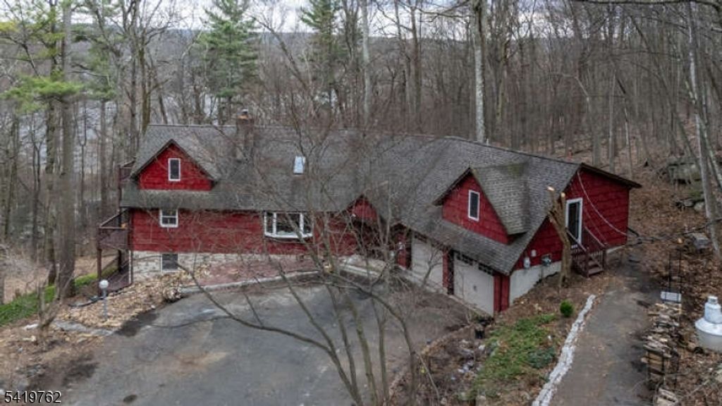 56 Cliff Road, West Milford Twp., NJ 07480