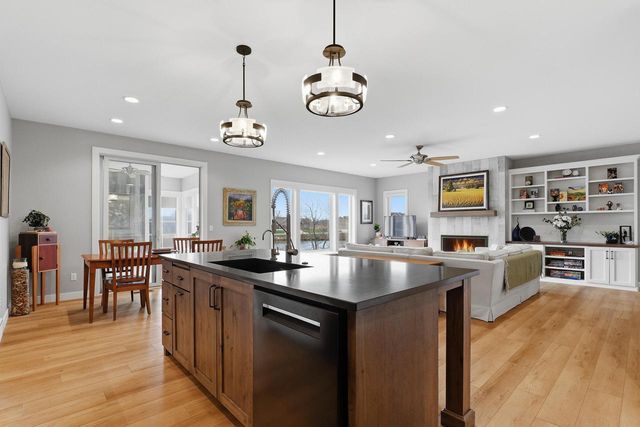 1919 Vincent DRIVE, Sheboygan, WI 53081