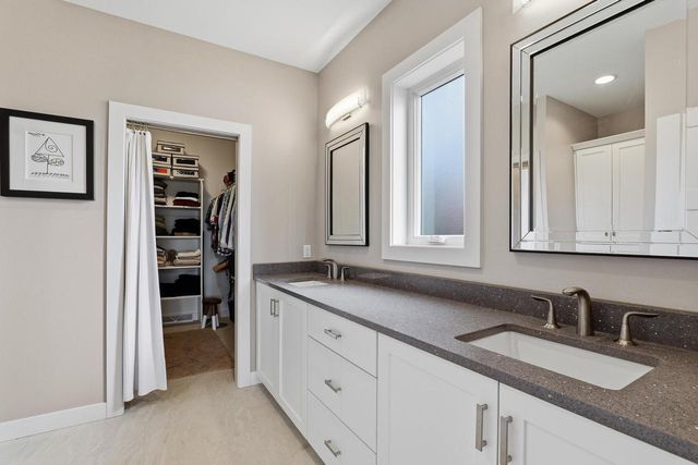 1919 Vincent DRIVE, Sheboygan, WI 53081