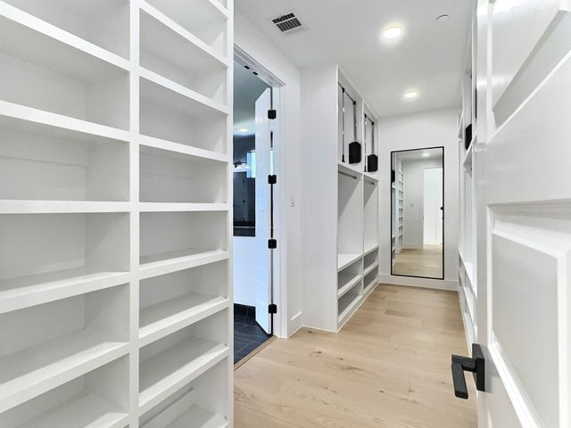 400 Vista Buena Trail, Fort Worth, TX 76111