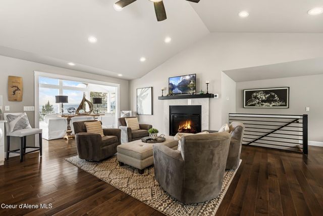620 Lookout BLVD, Hope, ID 83836