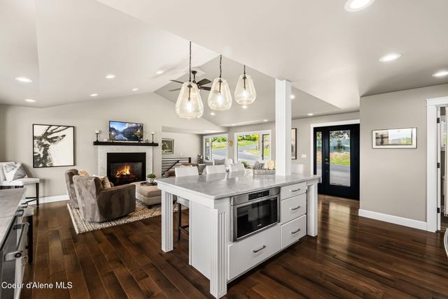 620 Lookout BLVD, Hope, ID 83836