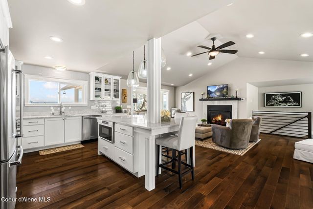 620 Lookout BLVD, Hope, ID 83836