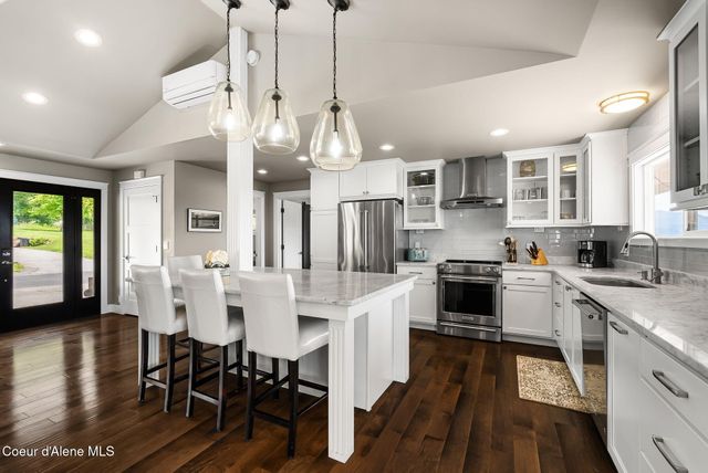 620 Lookout BLVD, Hope, ID 83836