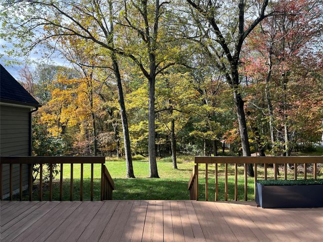 60 Innsbruck Boulevard, Hopewell Junction, NY 12533