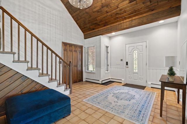 60 Innsbruck Boulevard, Hopewell Junction, NY 12533