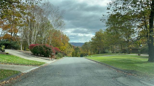 60 Innsbruck Boulevard, Hopewell Junction, NY 12533