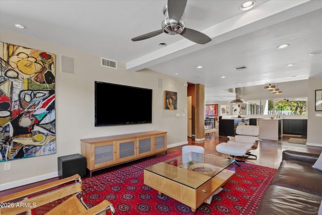 2933 E PIERSON Street, Phoenix, AZ 85016