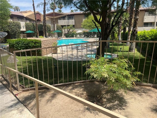 470 S Calle Encilia B11, Palm Springs, CA 92262