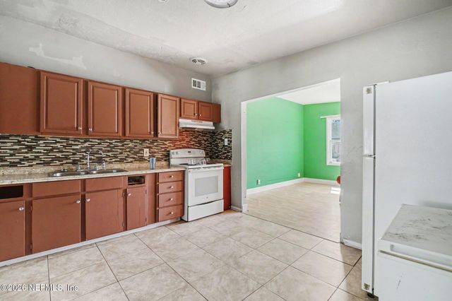 5409 BUNCHE Drive, Jacksonville, FL 32209