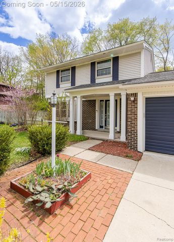 5118 Woodcreek Trail, Independence Charter Township, MI 48346