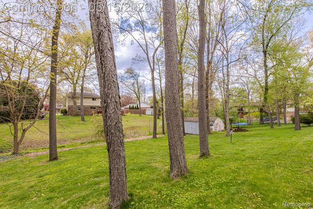 5118 Woodcreek Trail, Independence Charter Township, MI 48346