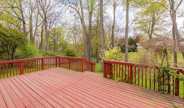 5118 Woodcreek Trail, Independence Charter Township, MI 48346