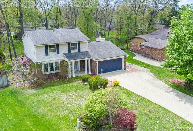 5118 Woodcreek Trail, Independence Charter Township, MI 48346