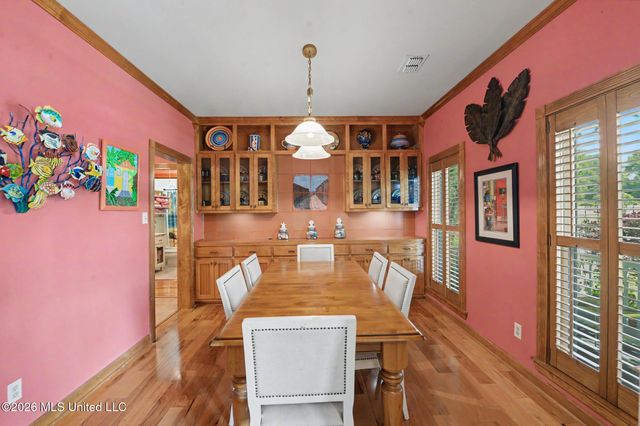 129 Lakewood Drive, Waveland, MS 39576