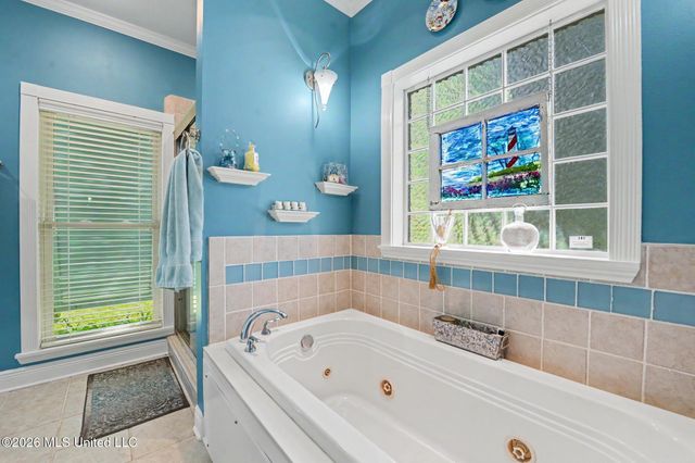 129 Lakewood Drive, Waveland, MS 39576