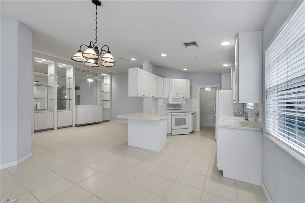 4922 Kingston WAY, NAPLES, FL 34119 — photo 4