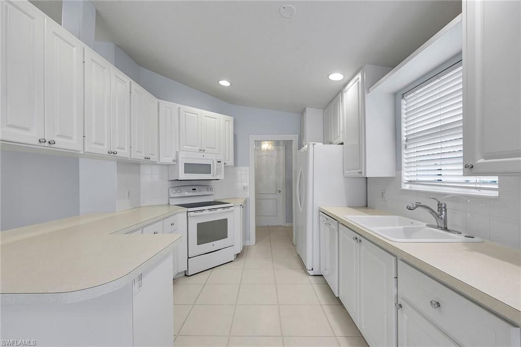 4922 Kingston WAY, NAPLES, FL 34119 — photo 5