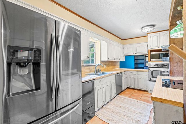 1006 Spring St, Longview, TX 75604