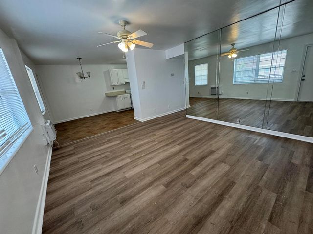810 Lake Shore Drive 37, Lake Park, FL 33403